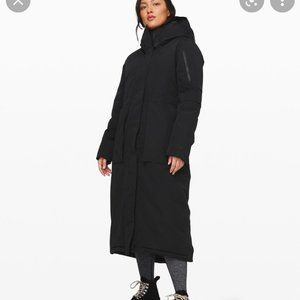 NWT Lululemon winter warrior long parka black in size 4